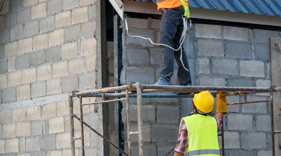 Professional residential roofers in Banquete, TX